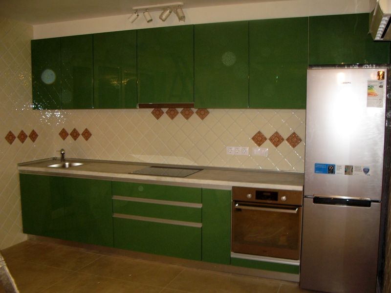 Кухня "МДФ / эмаль в зеленом цвете" - Фото