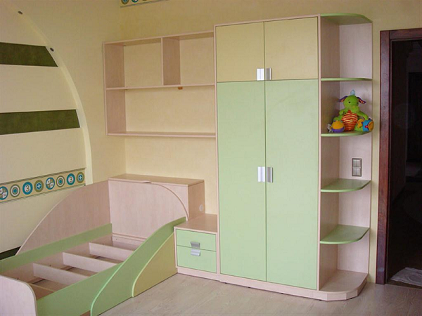 Детская кровать и шкаф с полками (модульный дизайн) - Фото